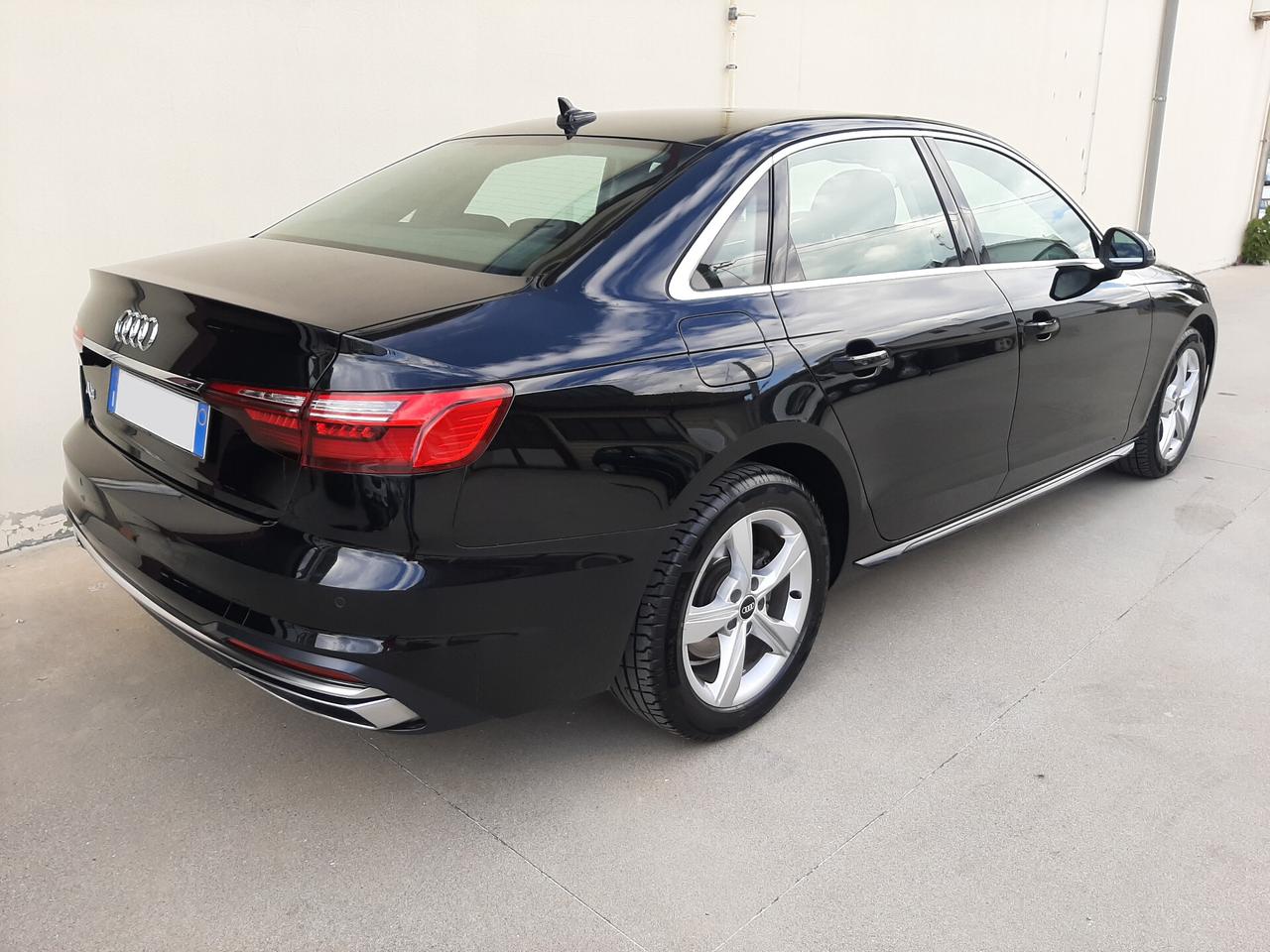 Audi A4 30 (2.0) TDI 136cv S Tronic Business Advanced