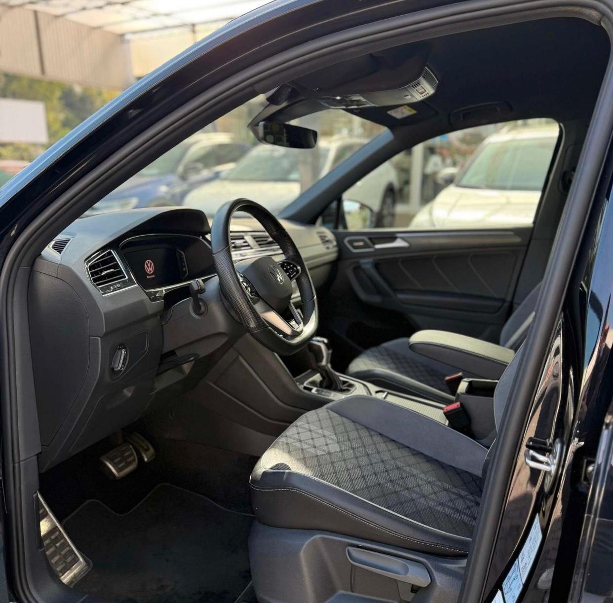 Volkswagen Tiguan 2.0 TDI 150 CV SCR DSG R-Line