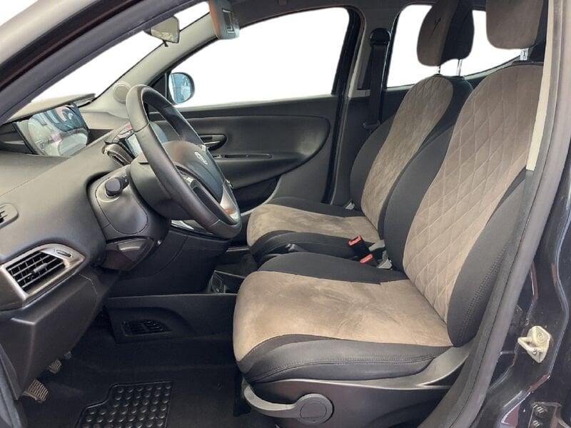 Lancia Ypsilon III 2021 1.0 firefly hybrid Gold s&s 70cv