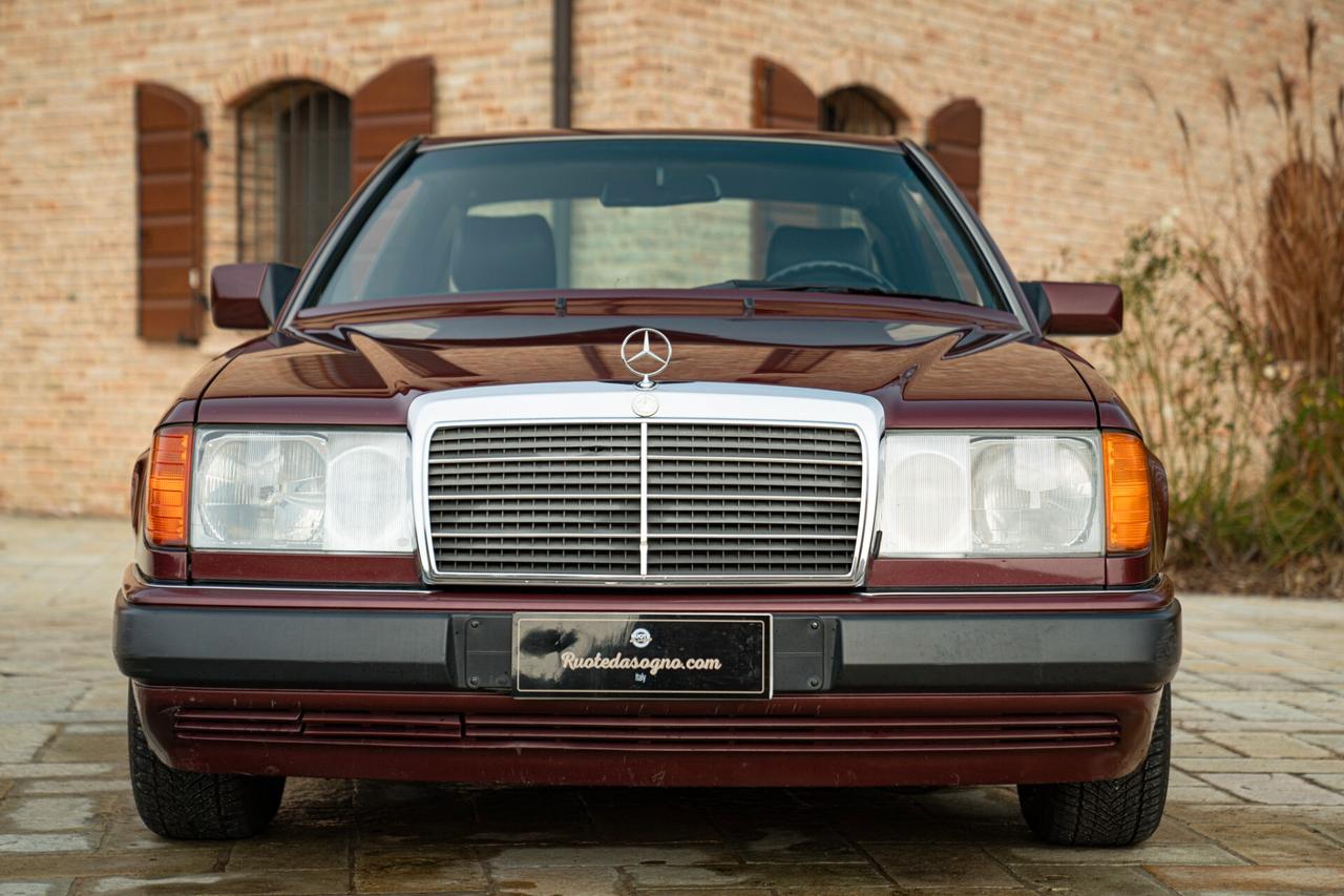 Mercedes-benz CE 300 24V COUPE - MER00270