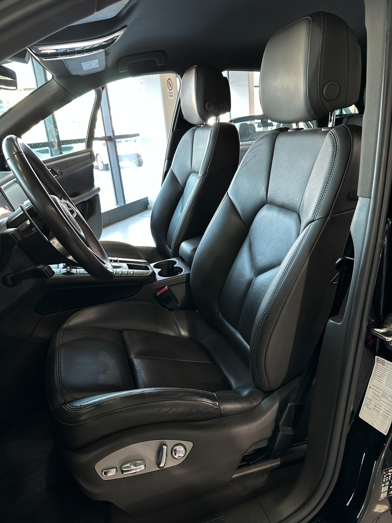 Porsche Macan 2.0 245cv PDK Pelle PASM Finanziabile Garanzia