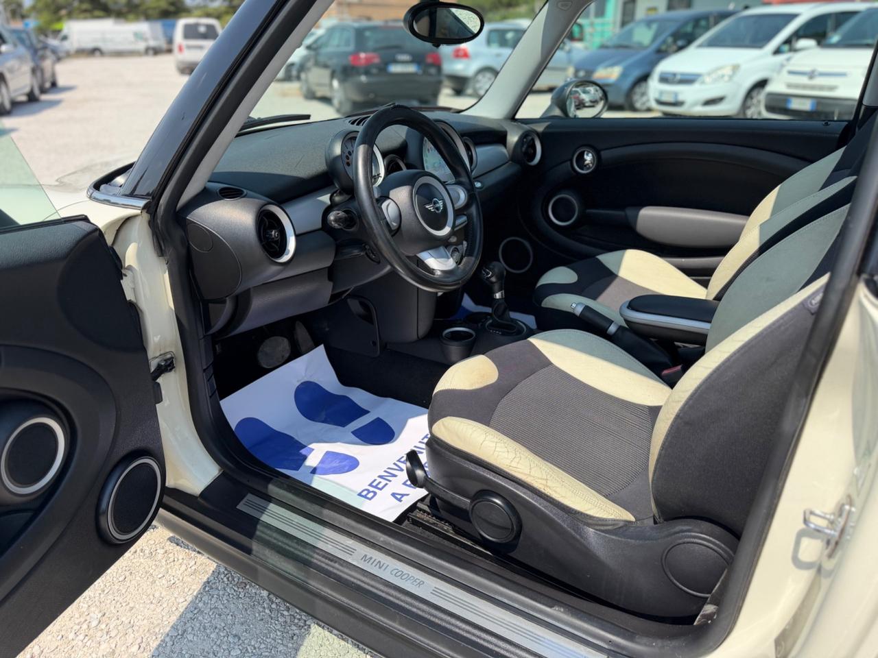 Mini 1.6 16V Cooper D Chili Automatica
