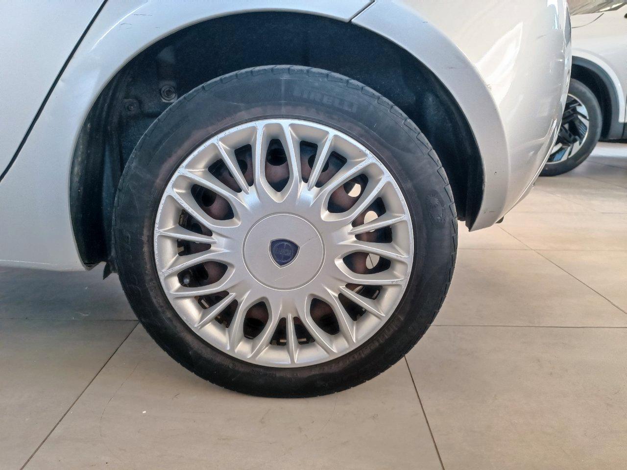 Lancia Ypsilon 5 Porte Ypsilon 1.2 Gold 69cv