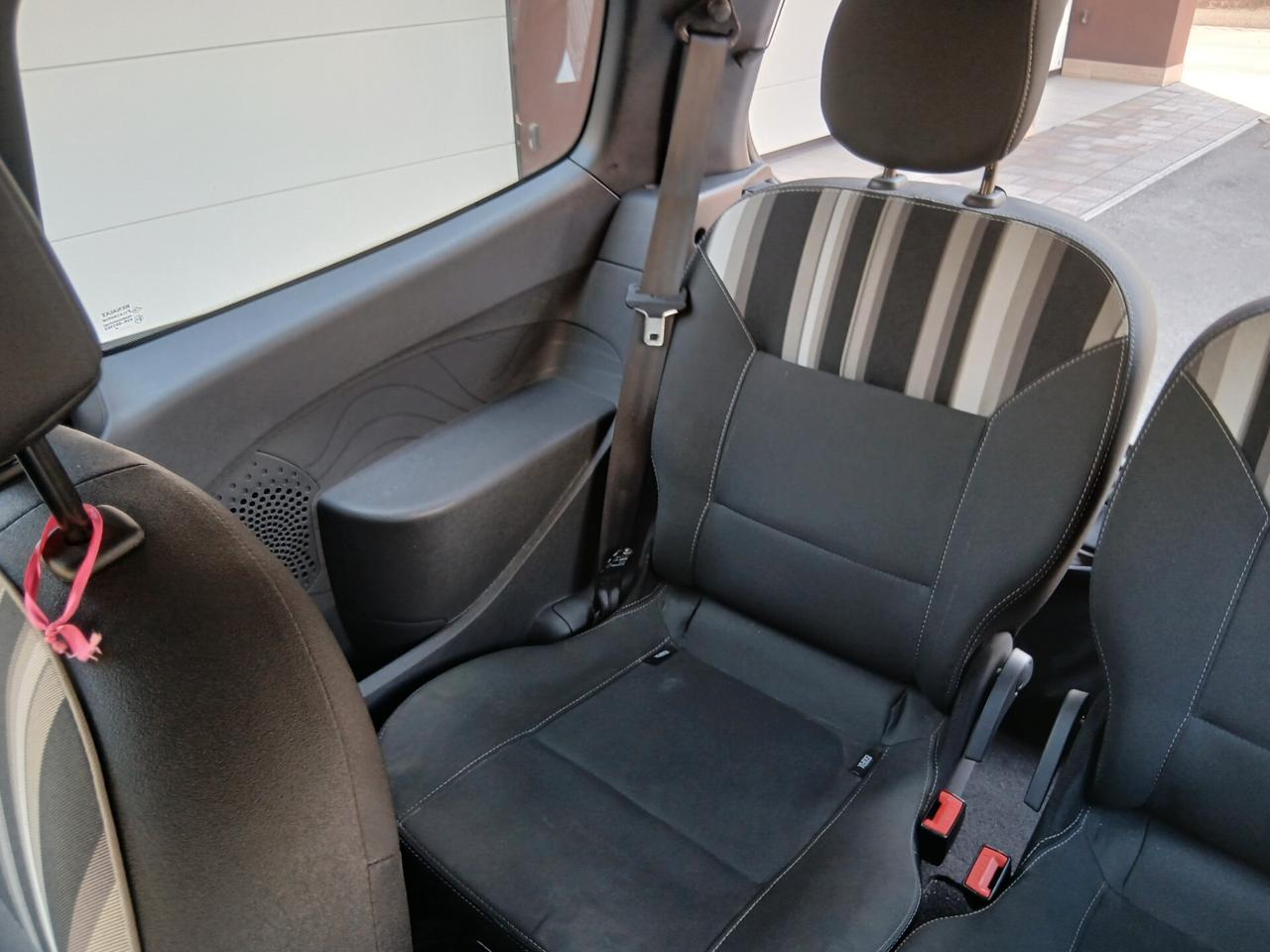 Renault Twingo 1.2 night & day unico prop tua a € 158 mese