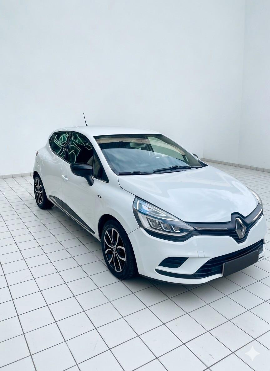 Renault Clio dCi 8V 90 CV 5 porte Moschino Life