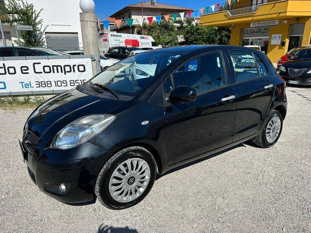 TOYOTA Yaris 1.4 D-4D DPF 5 porte