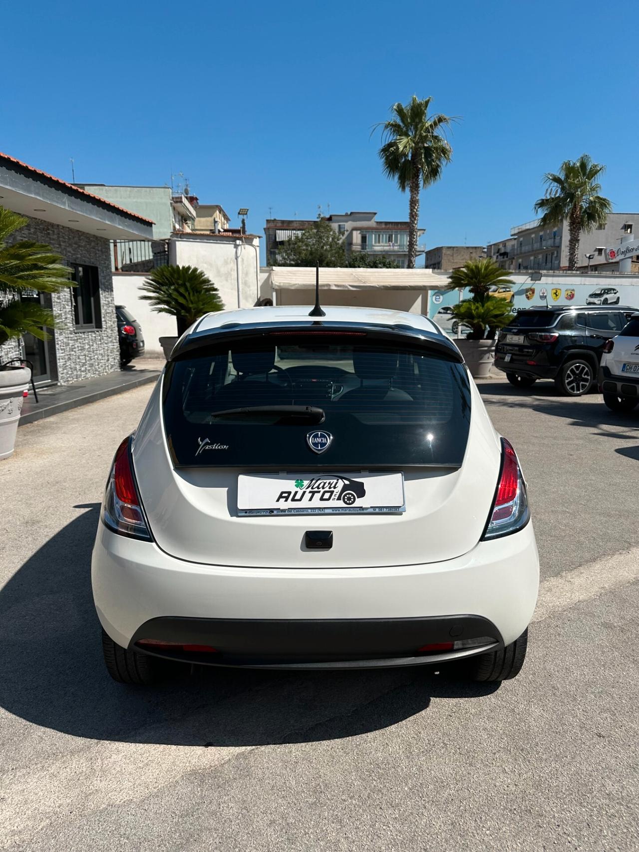 Lancia Ypsilon 1.0 FireFly 5 porte S&S Hybrid Gold