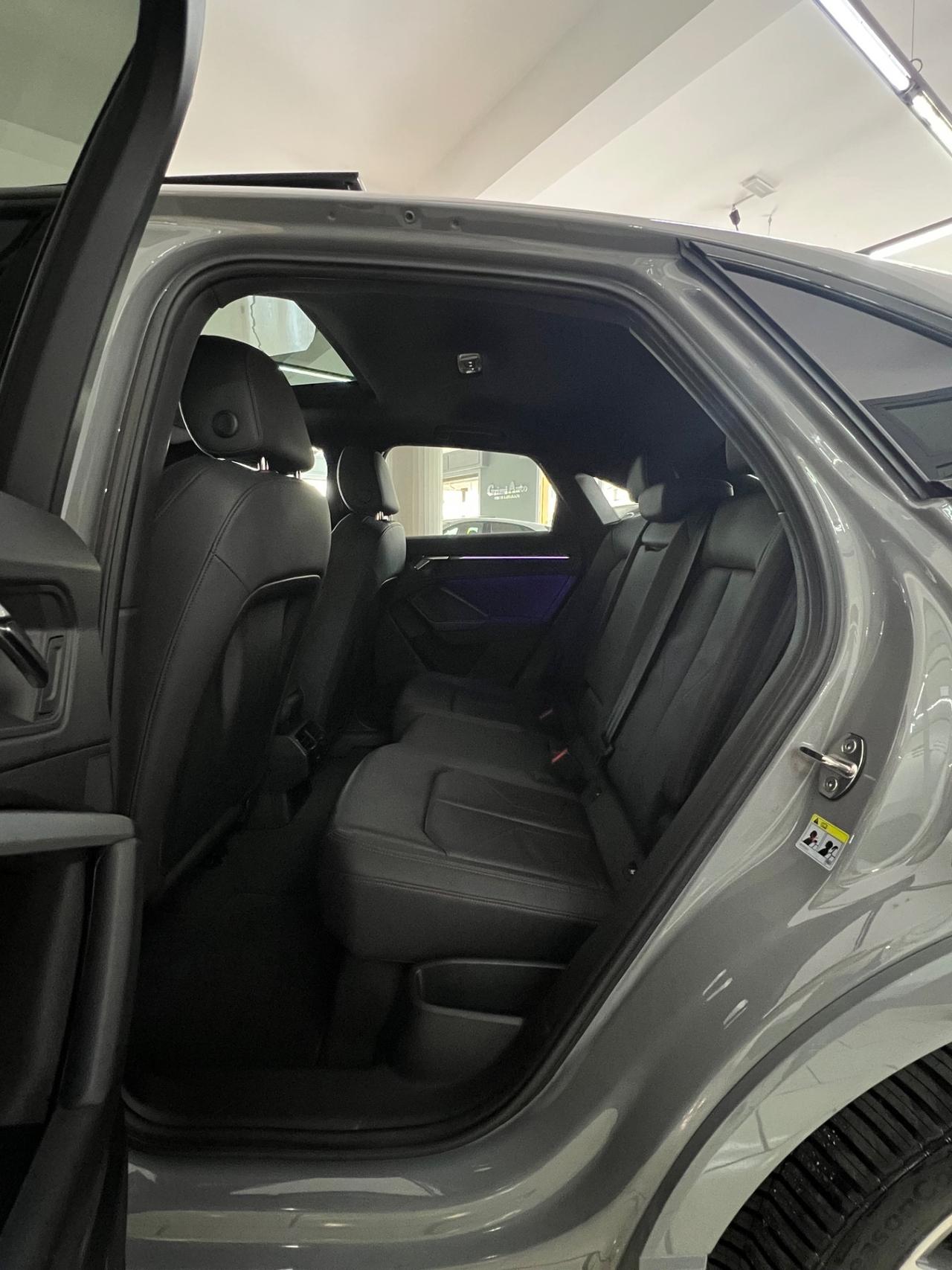 Audi Q3 SPB 40 TDI quattro S tronic Identity Black