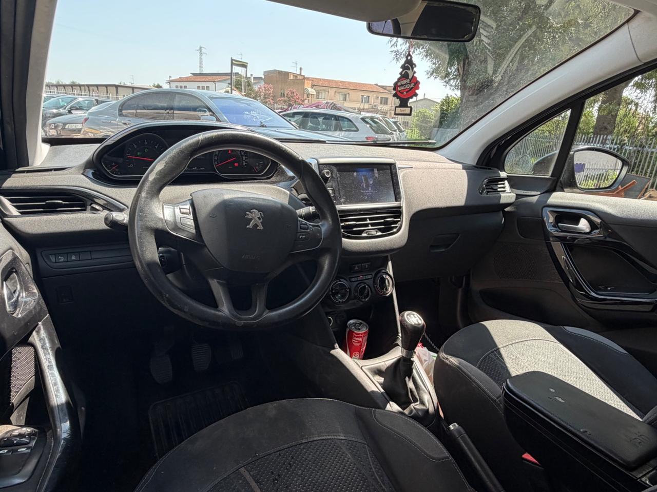 Peugeot 208 1.4 HDi 68 CV 5 porte Allure