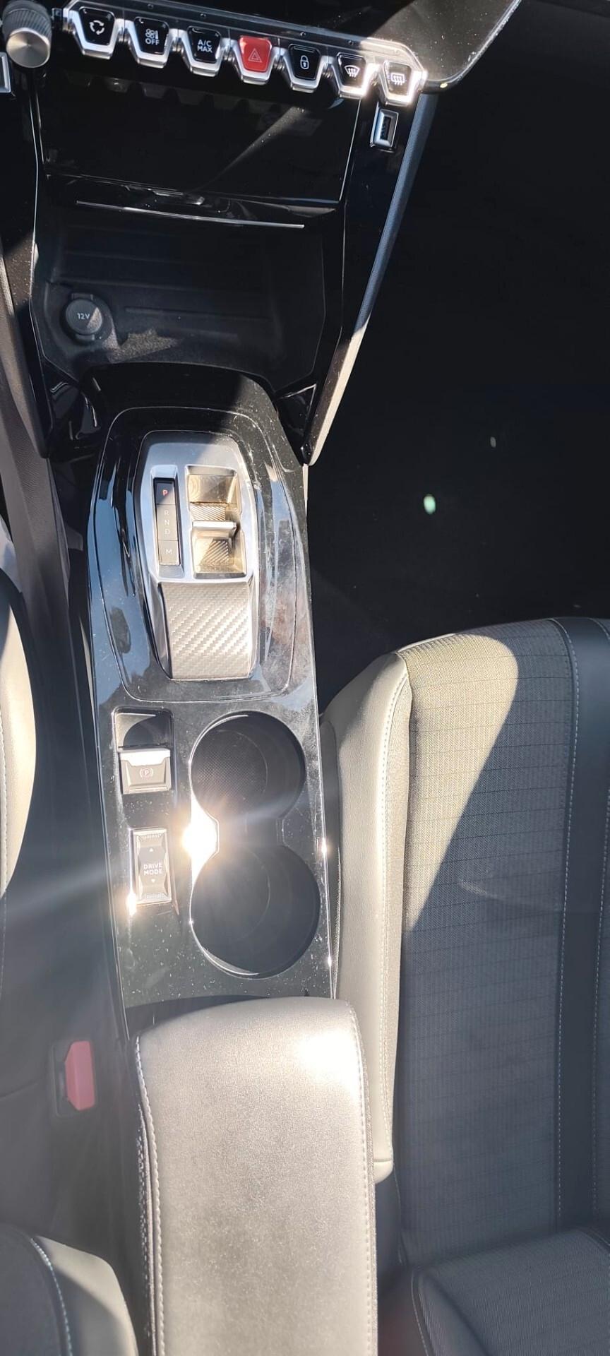 Peugeot 2008 PureTech 100 S&S Active