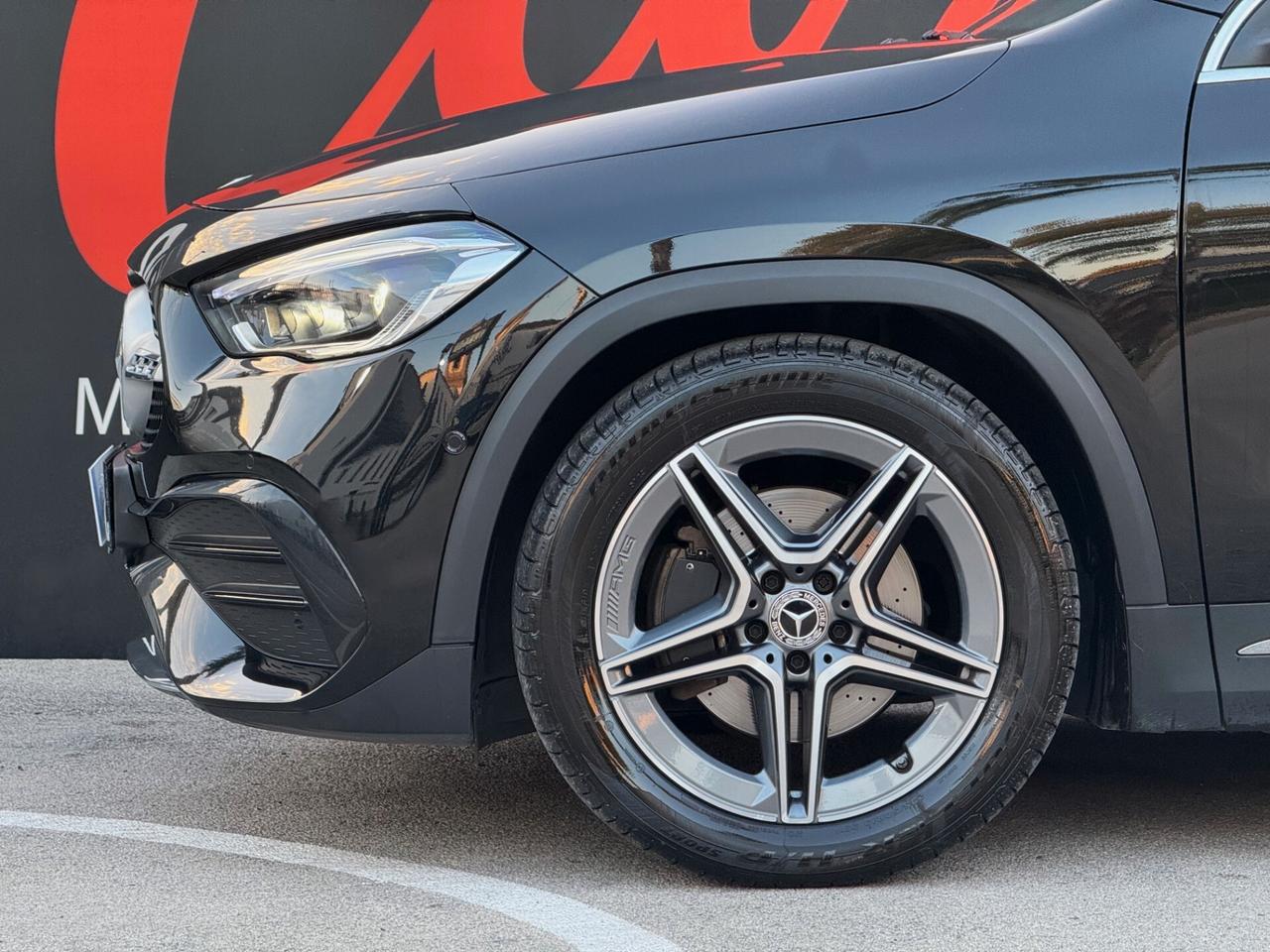 Mercedes-Benz GLA 200 d Premium Plus AMG TETTO