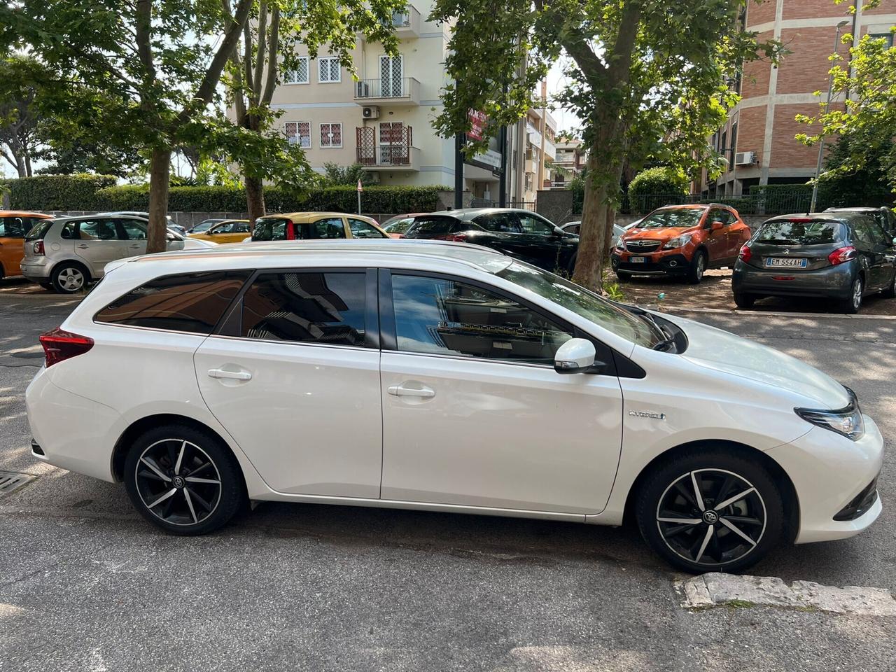 Toyota Auris TS 1.8 Hybrid Style