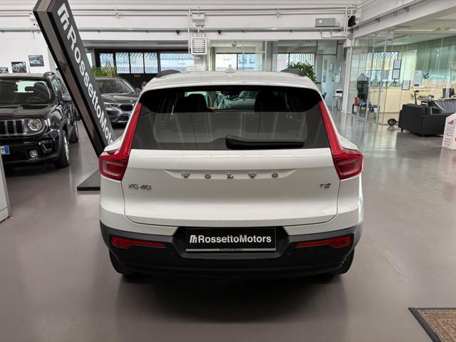VOLVO XC40 T2 Momentum Core N1 - AUTOCARRO