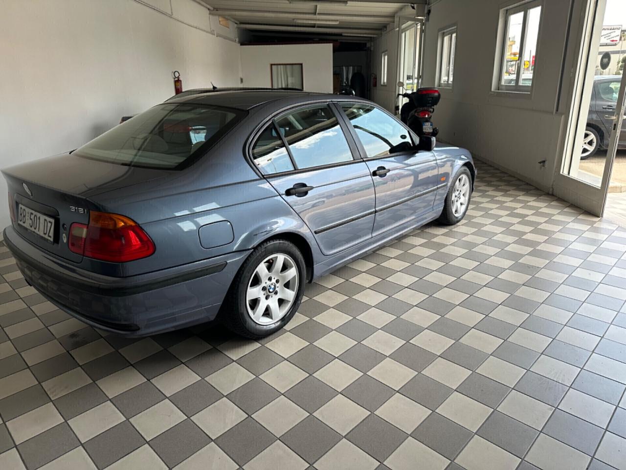 Bmw 318i cat 4 porte UNICO PRORIETARIO