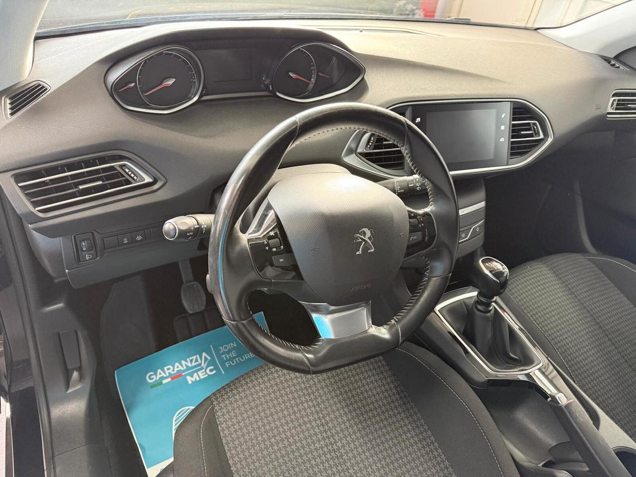 Peugeot 308 BlueHDi 130 S&S Business