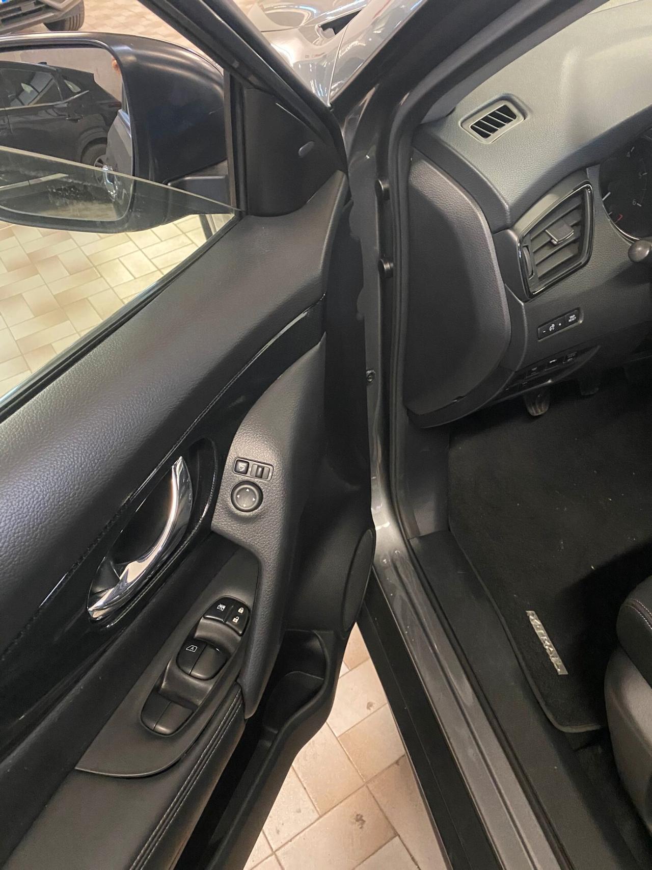 Nissan X-Trail dCi 150 2WD N-Connecta