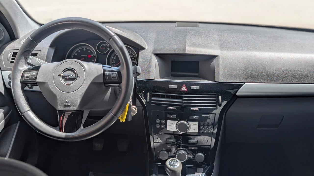 Opel Astra 1.6 16V GPL-TECH Station Wagon Edition