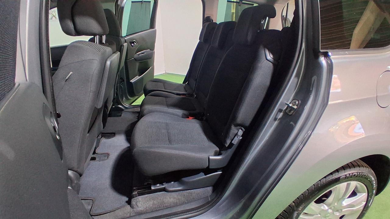 Peugeot 5008 Allure 7 posti 1.6 120cv anno 2015