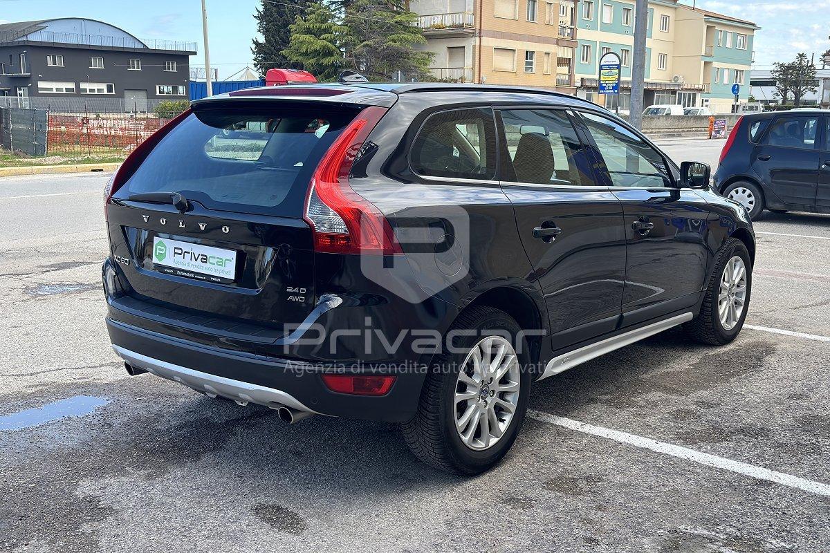 VOLVO XC60 2.4 D 163 CV AWD Geartronic Momentum