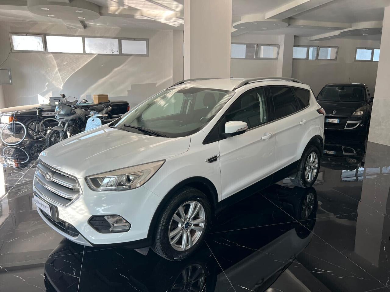 Ford Kuga 2.0 TDCI 120 CV S&S 2WD Powershift Stealth