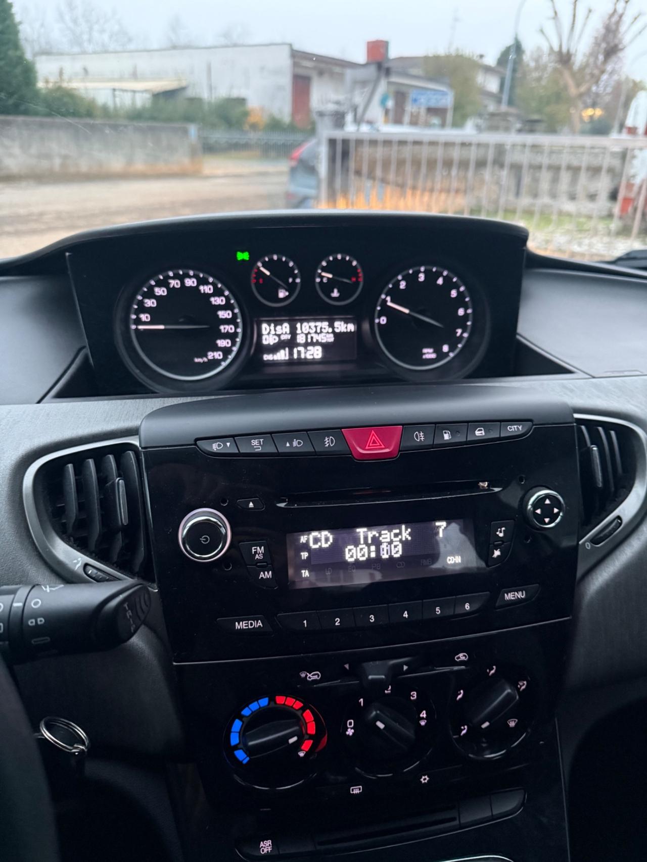 Lancia Ypsilon 0.9 METANO VALIDO 2029 2013 NEOPAT