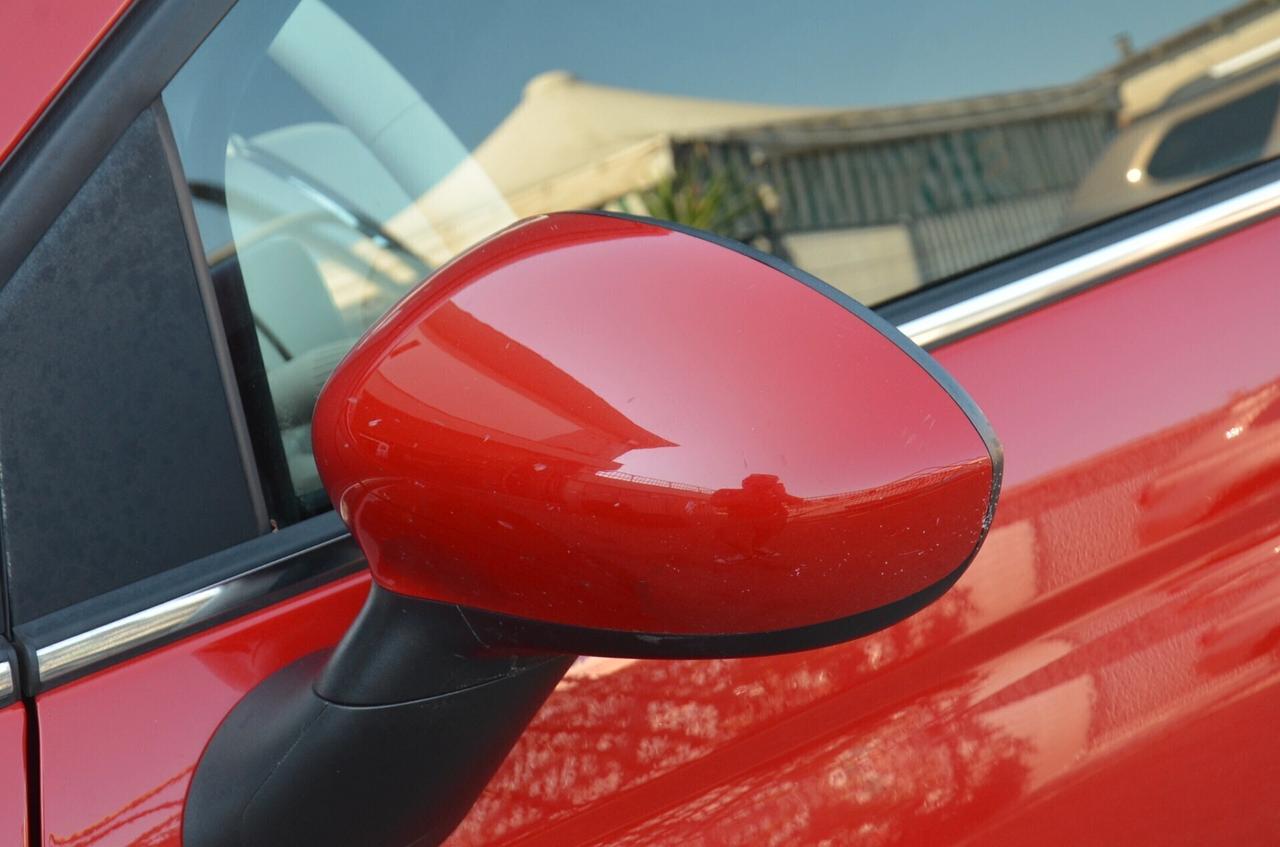Fiat 500 1.0 Hybrid Red