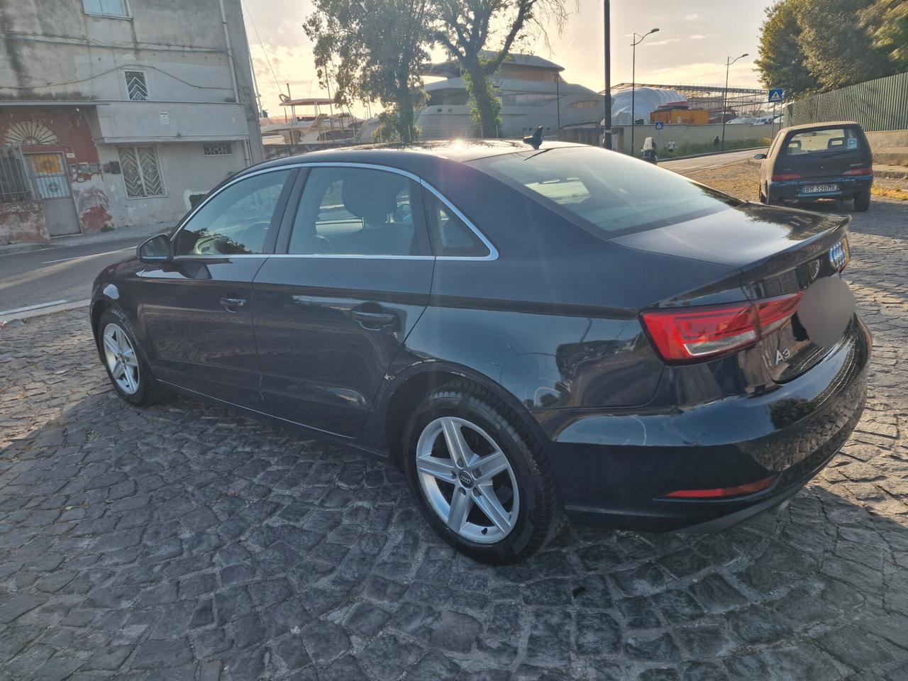 Audi A3 Sedan 1.6 TDI Admired