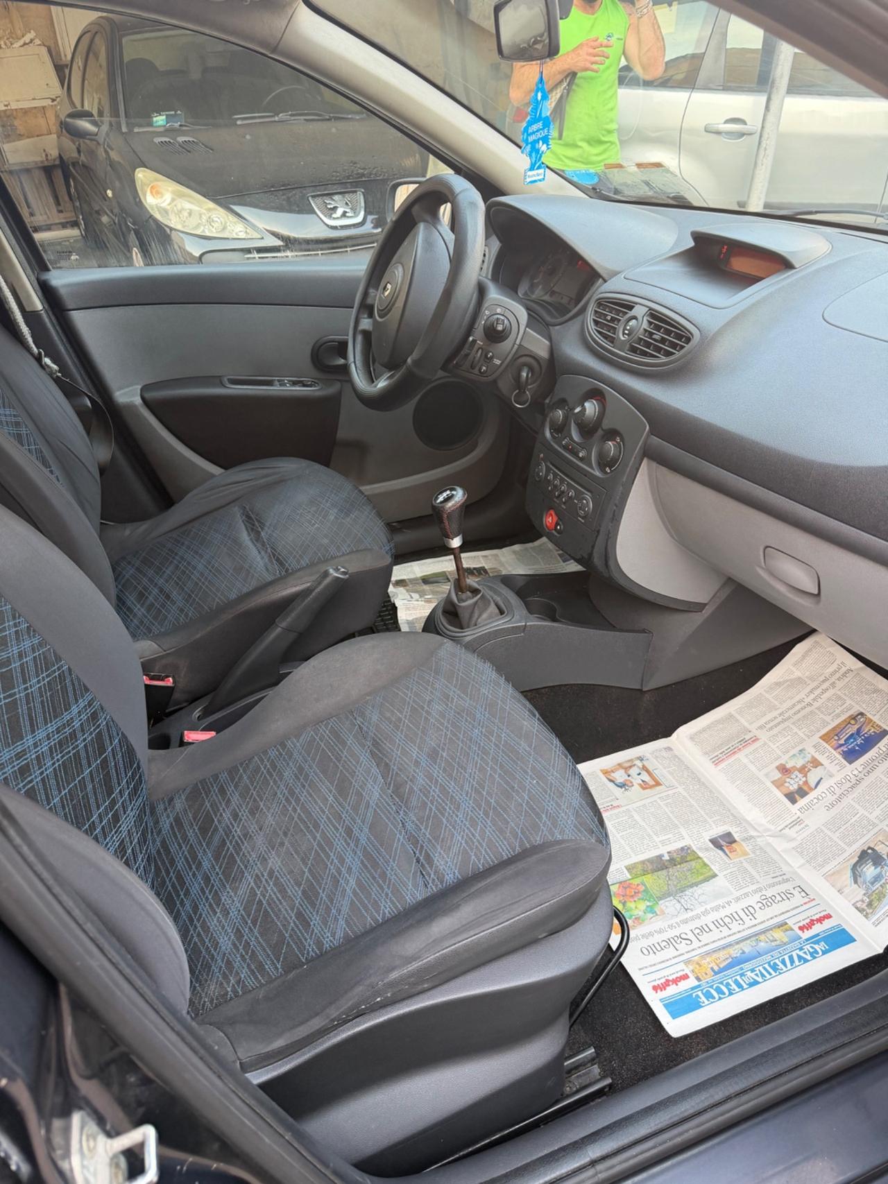 Renault Clio Storia 1.2 16V 5 porte Dynamique