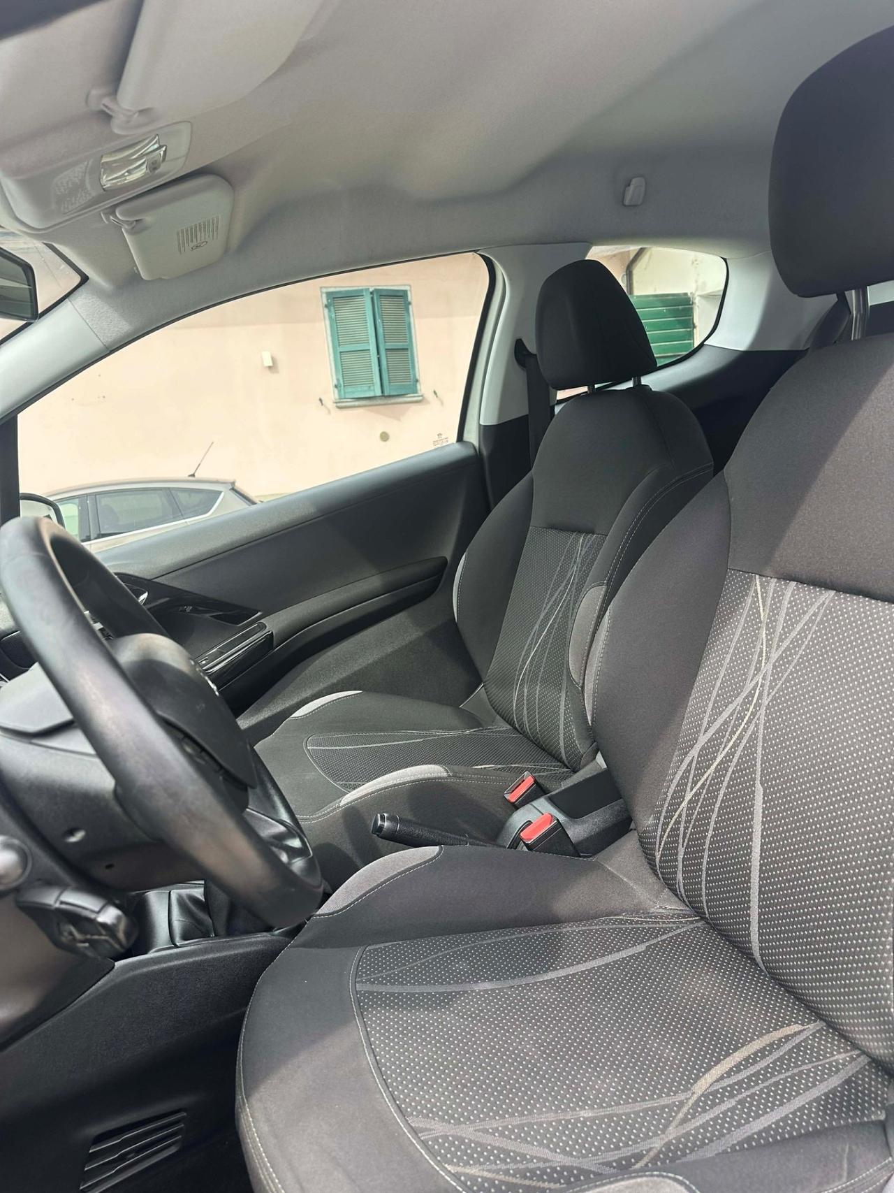 Peugeot 208 5p. ACTIVE KMCERT GARANZ