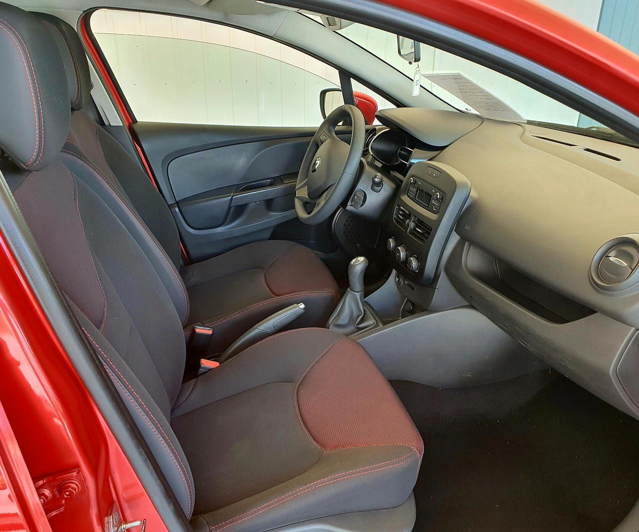 Renault Clio 1.2 Benz. - 2015 - KM. 65.000