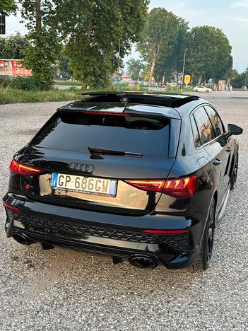 Audi A3 RS 3 Sedan TFSI quattro S tronic