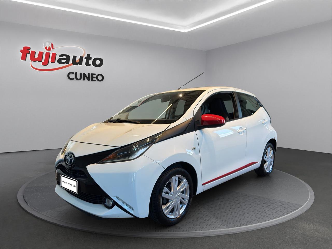 Toyota Aygo 5p 1.0 x-play my15