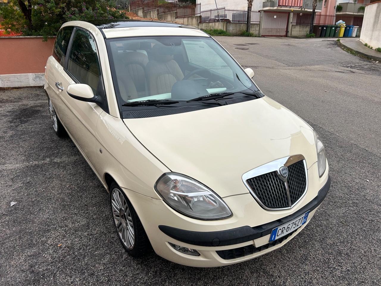 Lancia Ypsilon 1.3 Multijet ideale per neo patenta