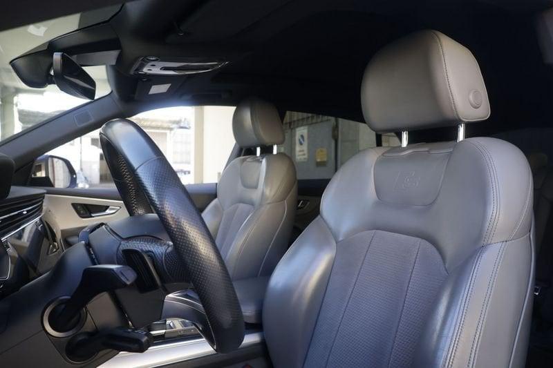 Audi Q8 Audi Q8 50 TDI 286 CV quattro tiptronic S LINE Unicoproprietario
