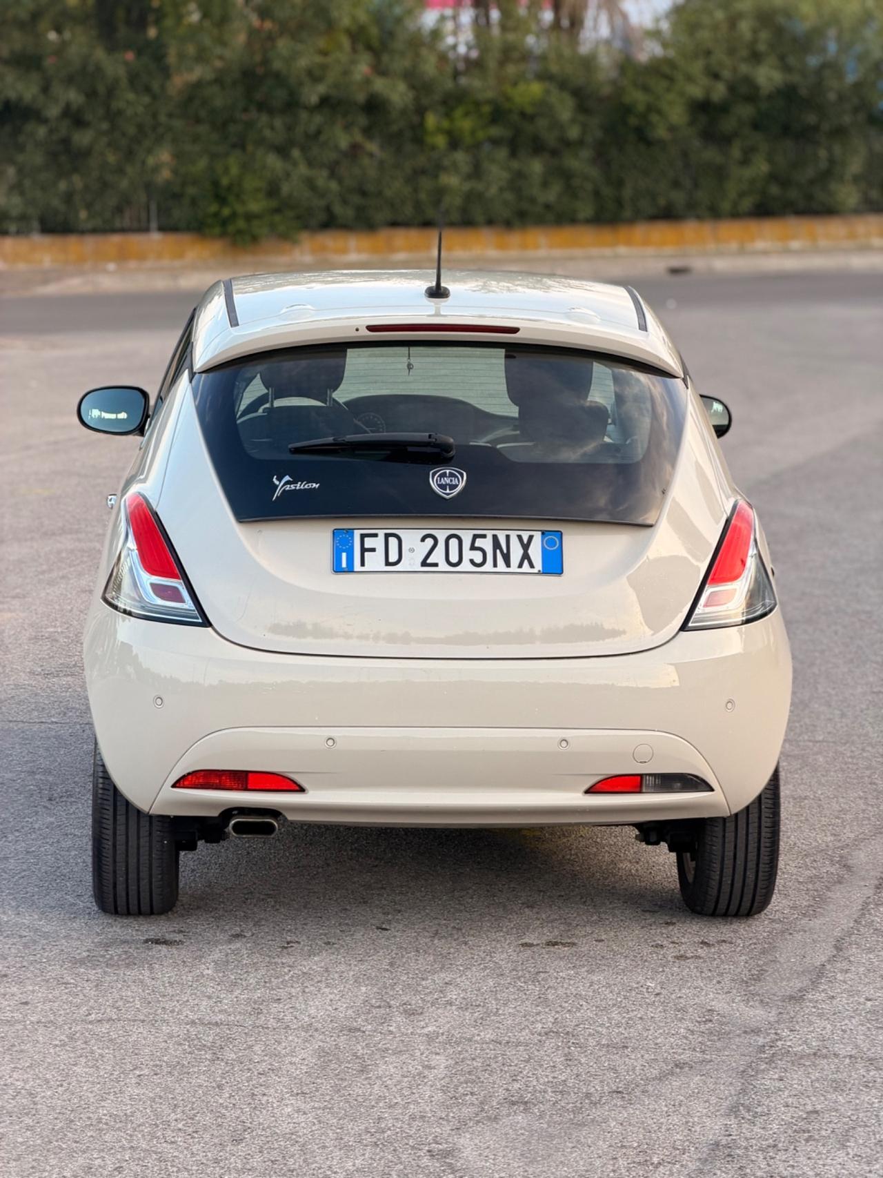 Lancia Ypsilon 1.2 69 CV 5 porte GPL Ecochic Gold