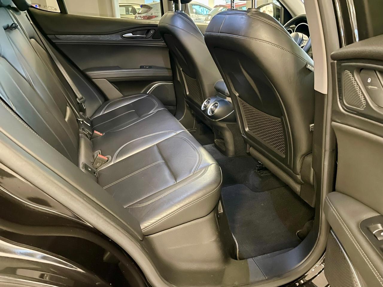 Alfa Romeo Stelvio 2.2 Turbodiesel 160cv AT8 RWD Business