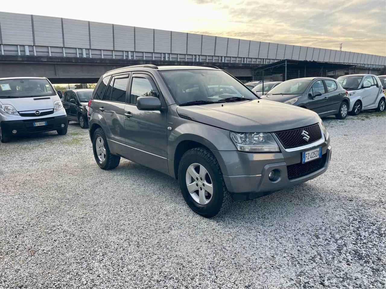 SUZUKI GRAND VITARA - 4X4 - 4WD - INTEGRALE - GANCIO TRAINO