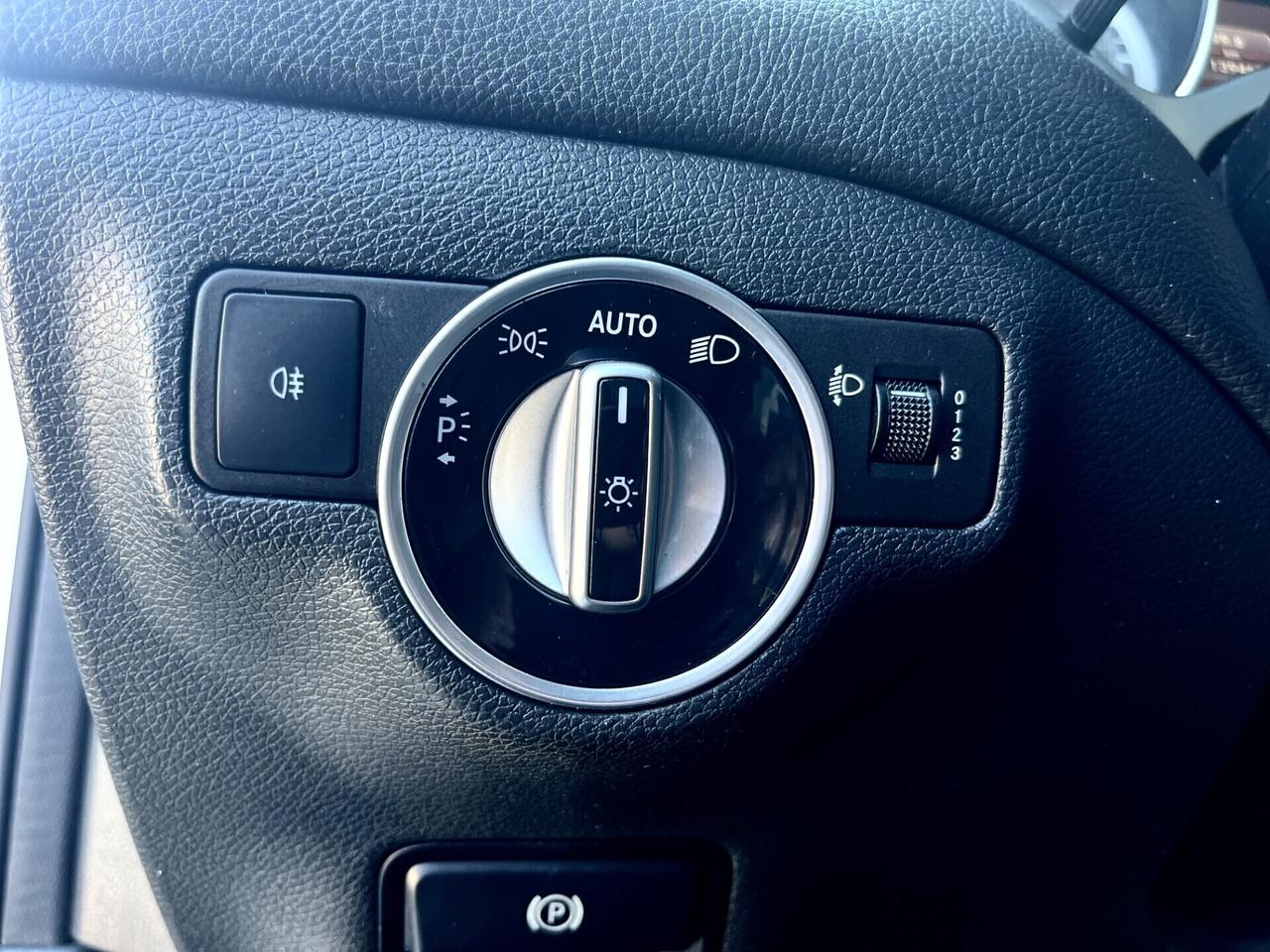 GLA 200 (136cv) MOTORE MERCEDES 4MATIC*AUTOMATICO