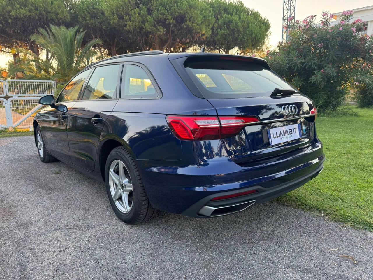 Audi A4 Avant 30 2.0 tdi mhev Business Advanced 136cv s-tronic