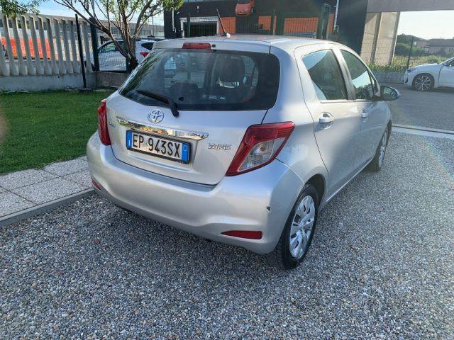 TOYOTA Yaris 1.0 5 porte Active