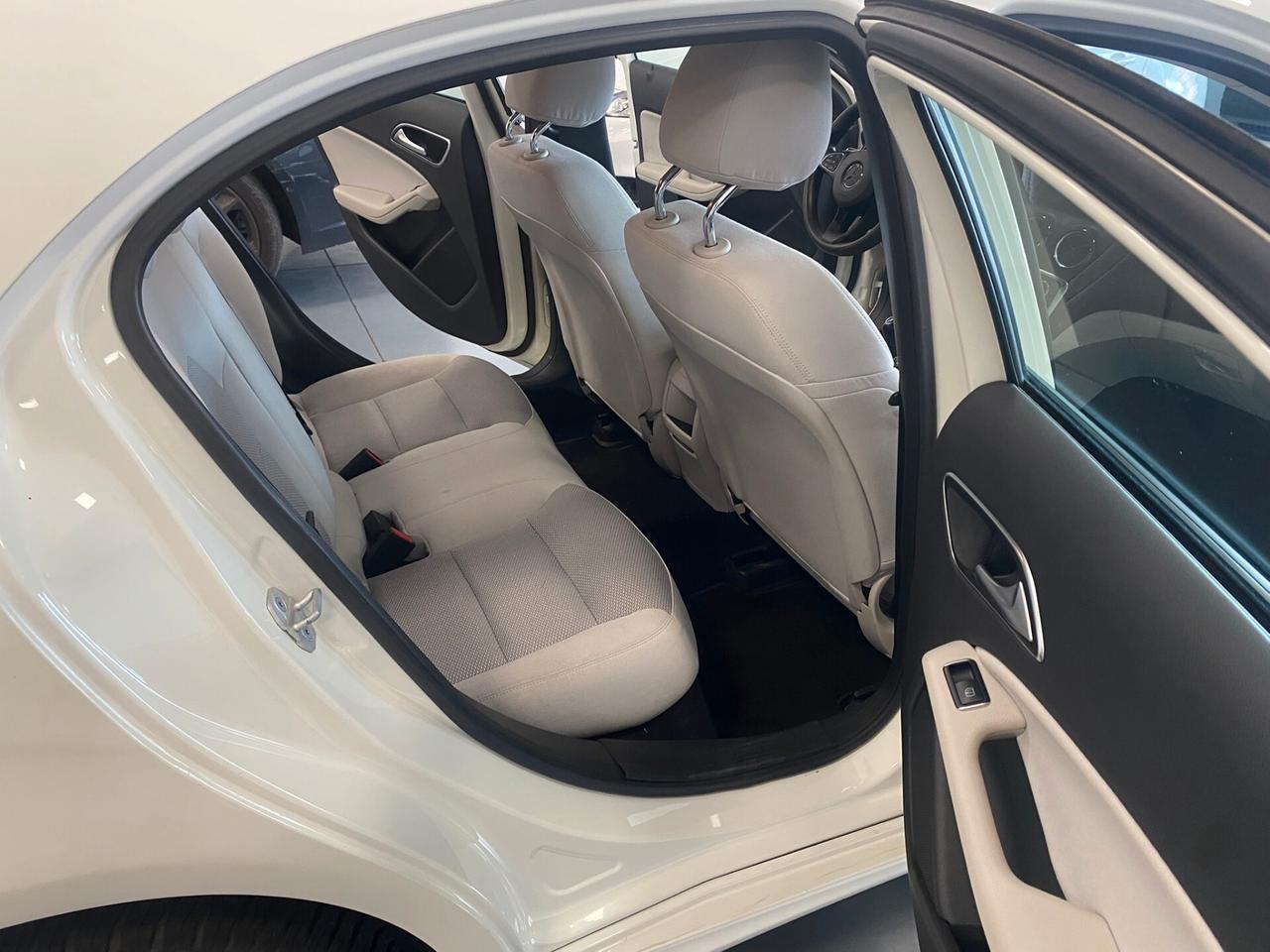 Mercedes-benz A 180 d Premium