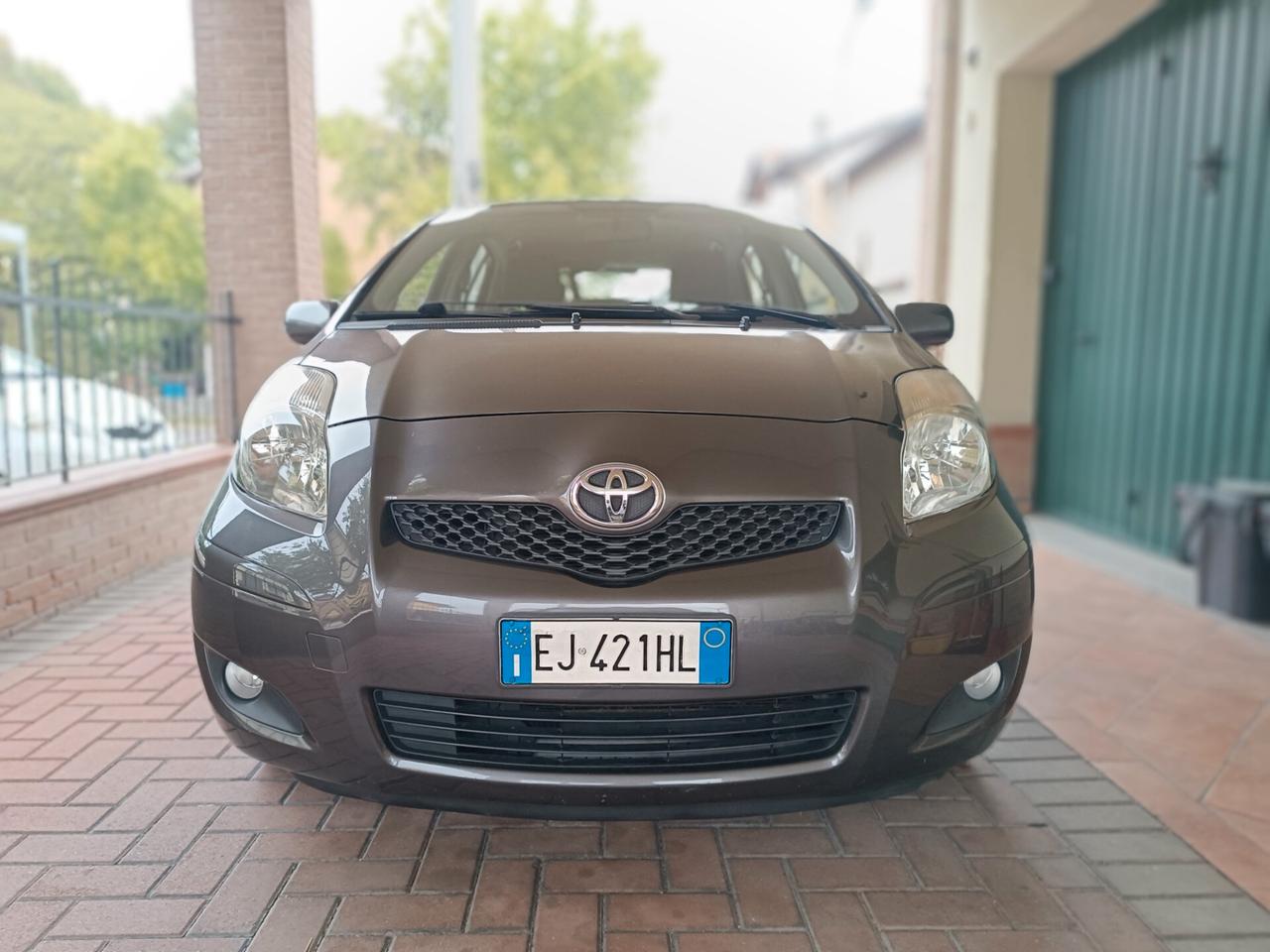 Yaris 1.0 5 porte