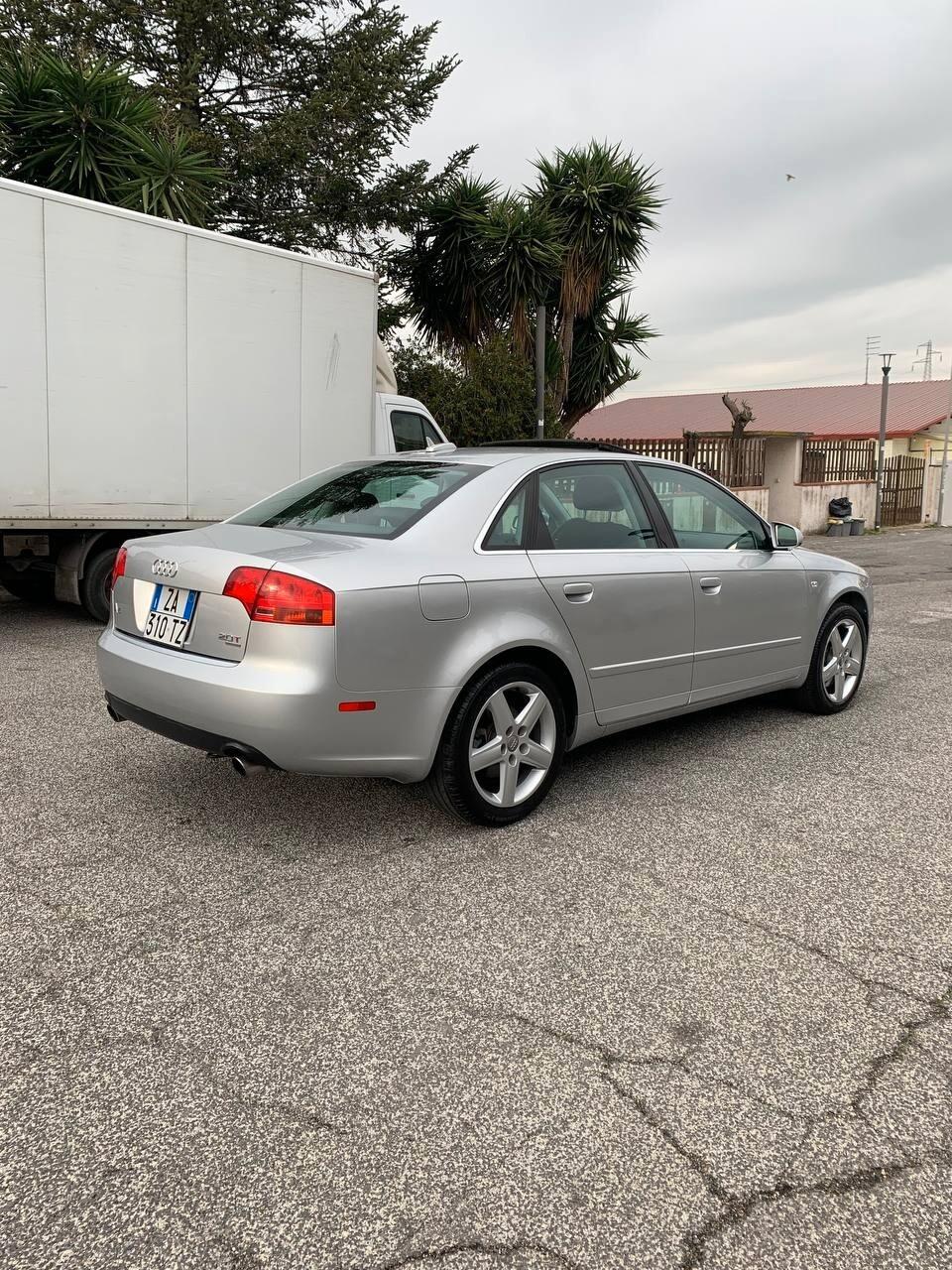 Audi A4 2.0 16V TFSI quattro