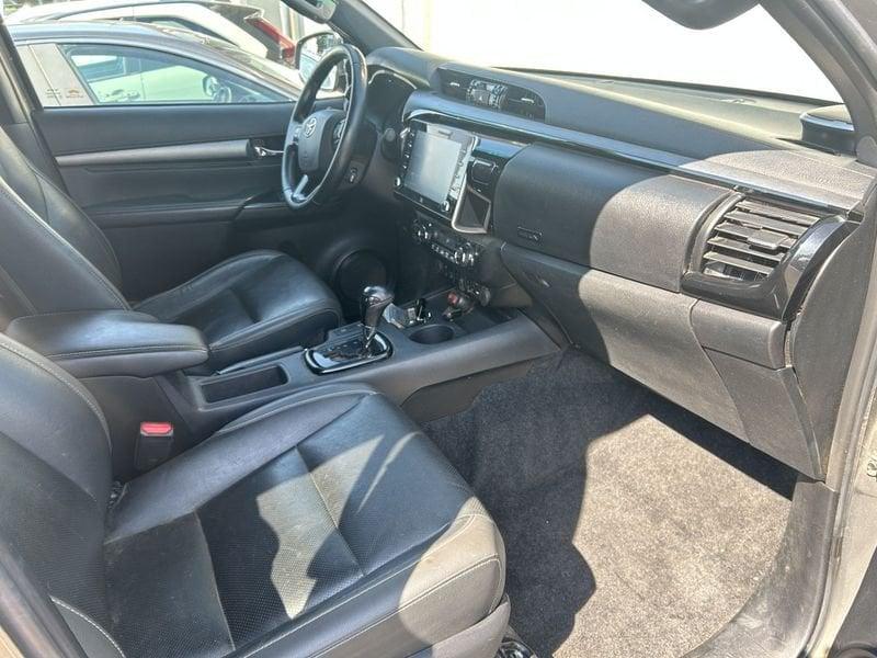 Toyota Hilux Hilux 2.8 D A/T 4WD 4 porte Double Cab Invincible