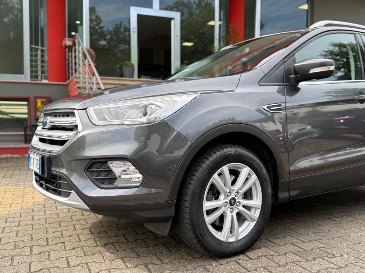 Ford Kuga 2.0 TDCI 120 CV S&S 2WD Powershift Titanium