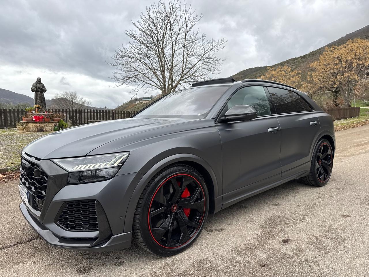 Audi Q8 RS TFSI V8 quattro tiptronic