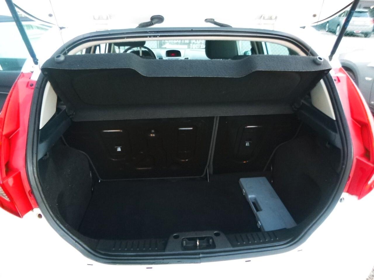 Ford Fiesta 1.4 5 porte Bz.- GPL Titanium