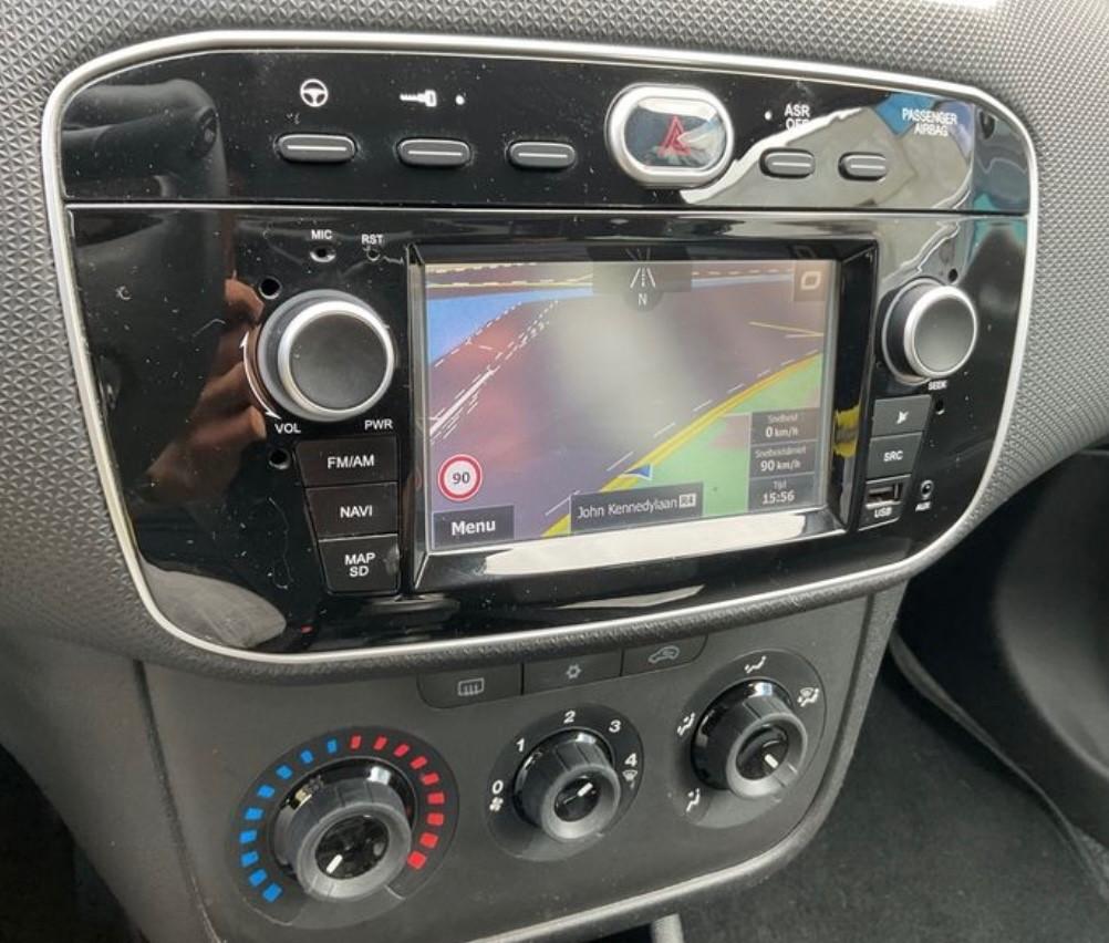 Fiat Punto 1.2 8V 5 porte Young-solo km 55834-