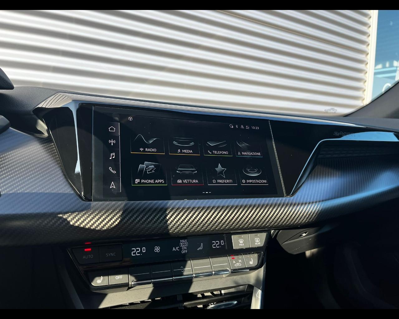 AUDI E - TRON GT QUATTRO