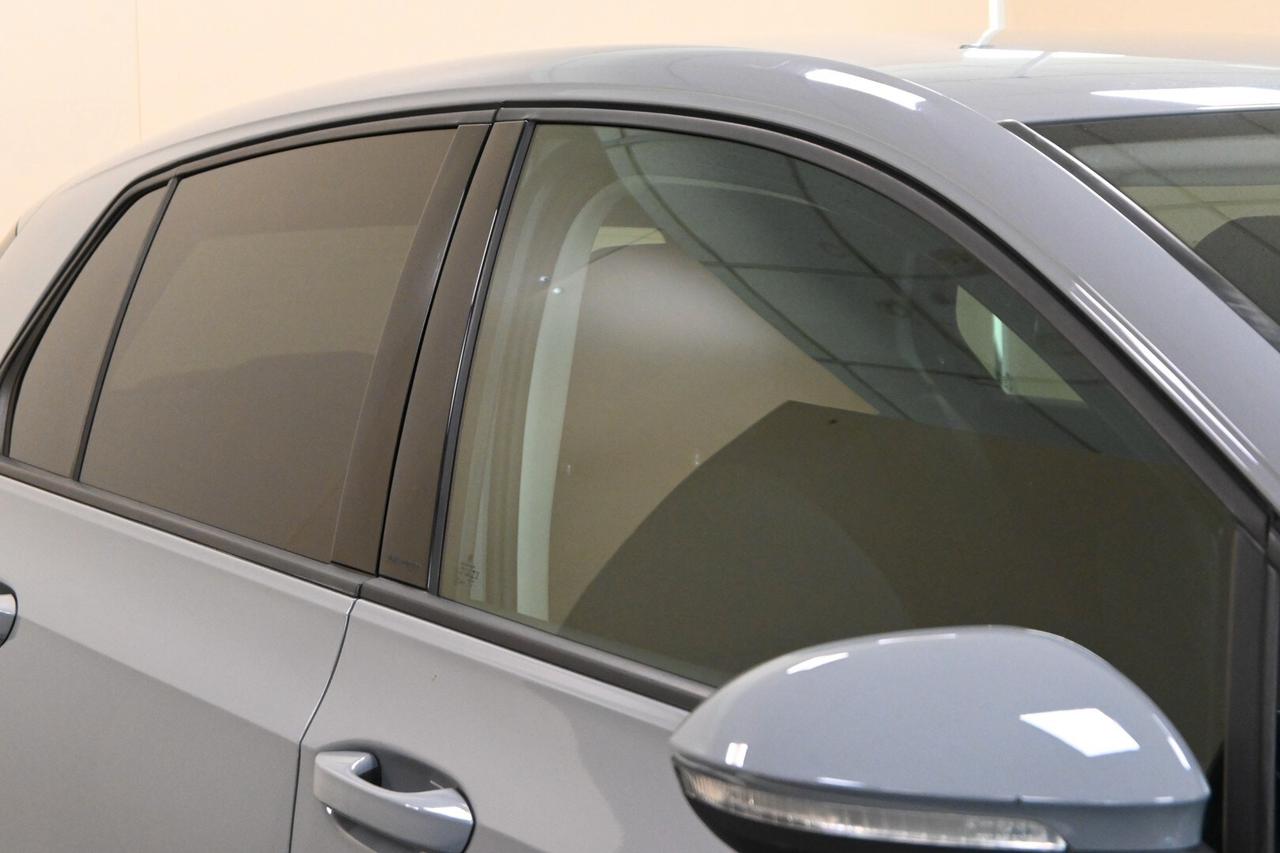 VOLKSWAGEN Golf 8ª serie Golf 1.0 eTSI EVO DSG...